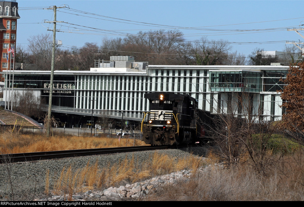 NS 4181 waits at Raleigh Union Station to take train P59 southbound